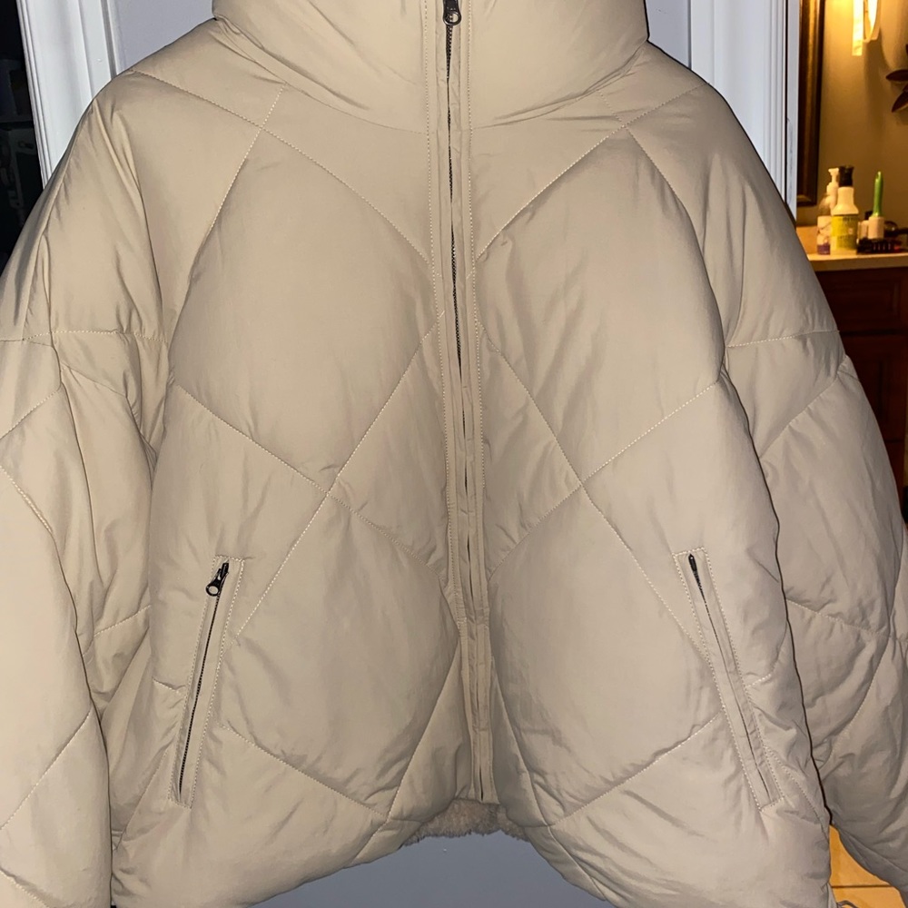 American Eagle oversized puffer - Picture 2 of 5